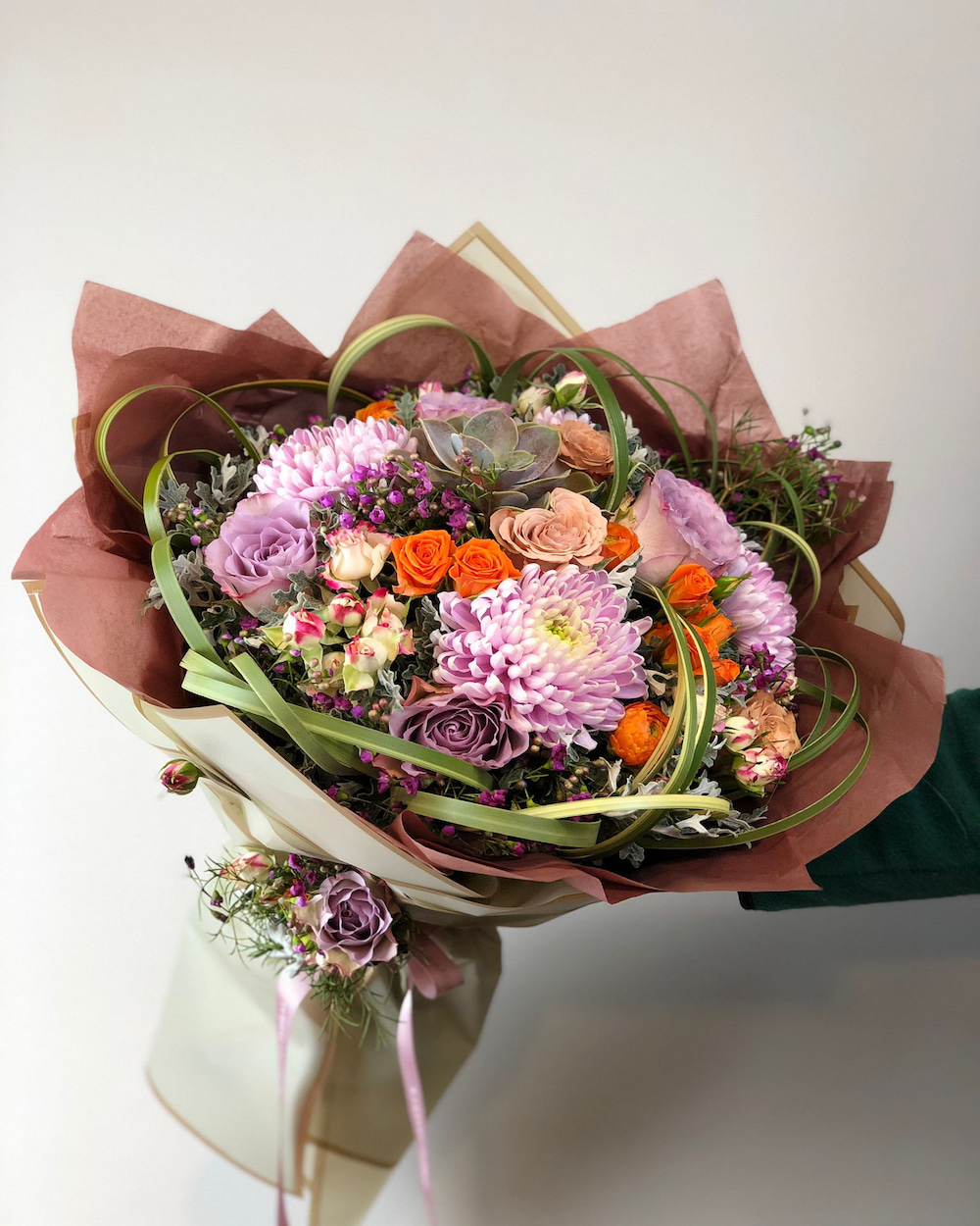 Sukulentli Turuncu Ve Soft Renklerde Lily Buket Serisi